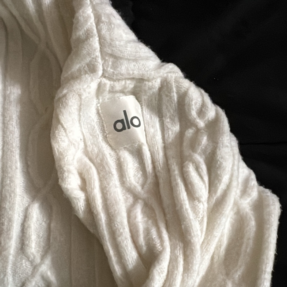 ALO cable knit cardigan - Picture 3 of 5